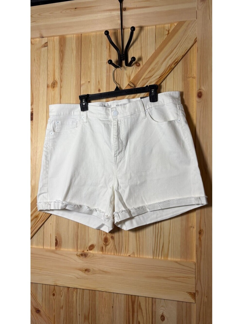 Torrid High-Rise Perfect 5" Short Stretch White Denim Shorts Size 18 NWT